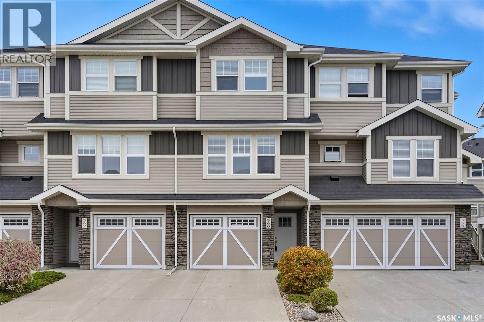 560 Pringle Cres, Saskatoon, SK S7T 0W9