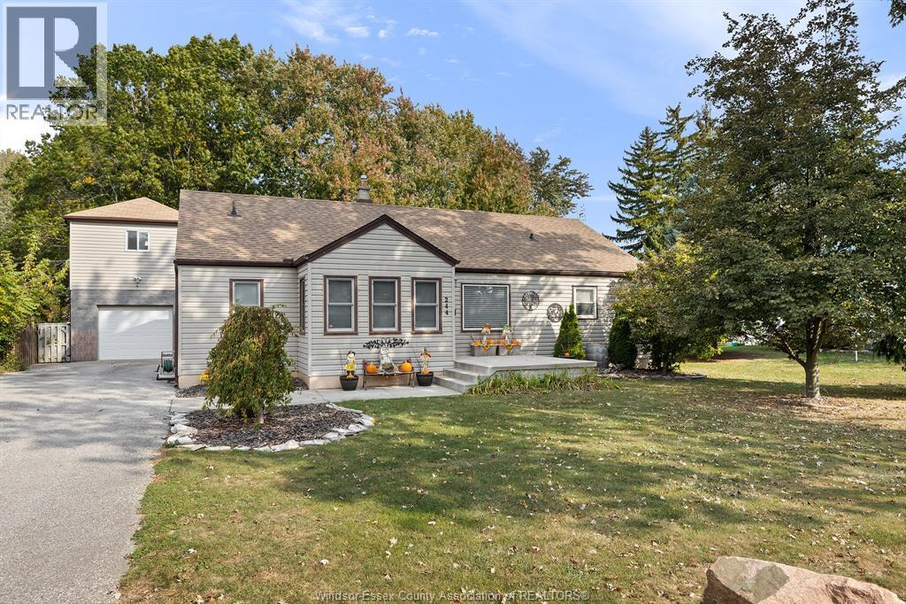 244 Alma St, Amherstburg, ON N9V 1A7