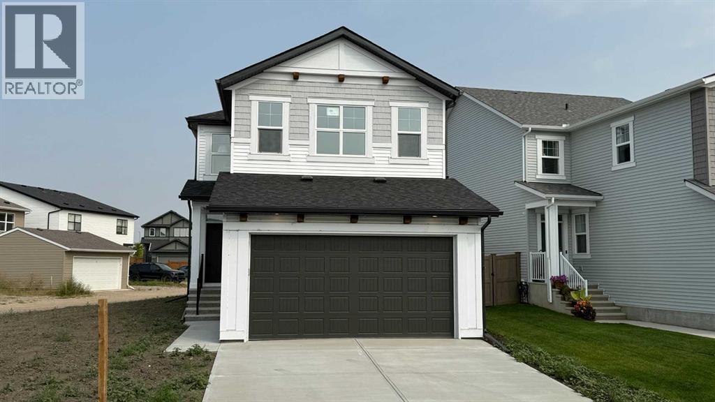 34 Hotchkiss Row SE, Calgary, AB T3S 0J5