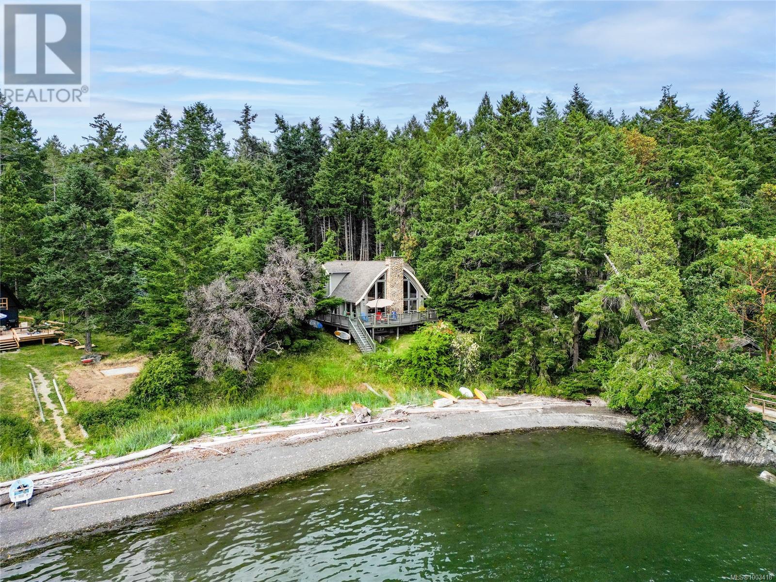 3 Mckenzie Cres, Piers Island, BC V8L 5Y7