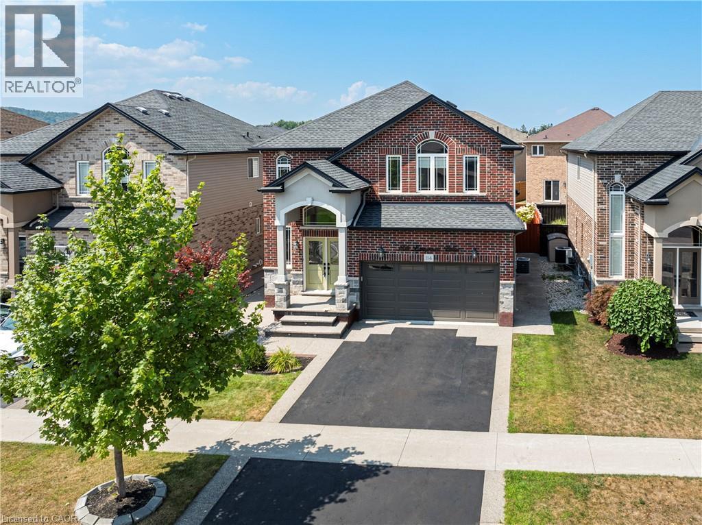 114 Lampman Dr, Grimsby, ON L3M 0E7