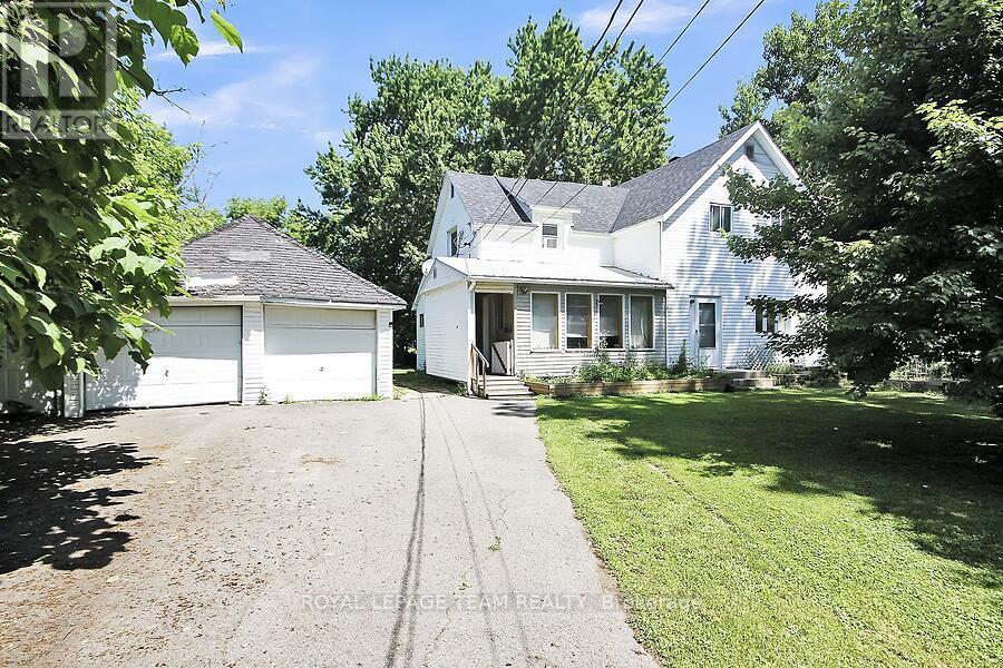 1429 Balmoral Dr N, Ottawa, ON K1V 1H2