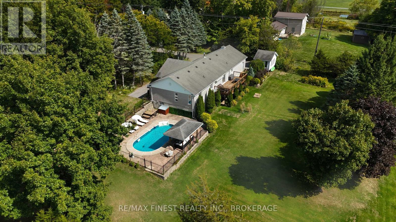 112 Reynolds Rd, Leeds and the Thousand Islands, ON K0E 1L0