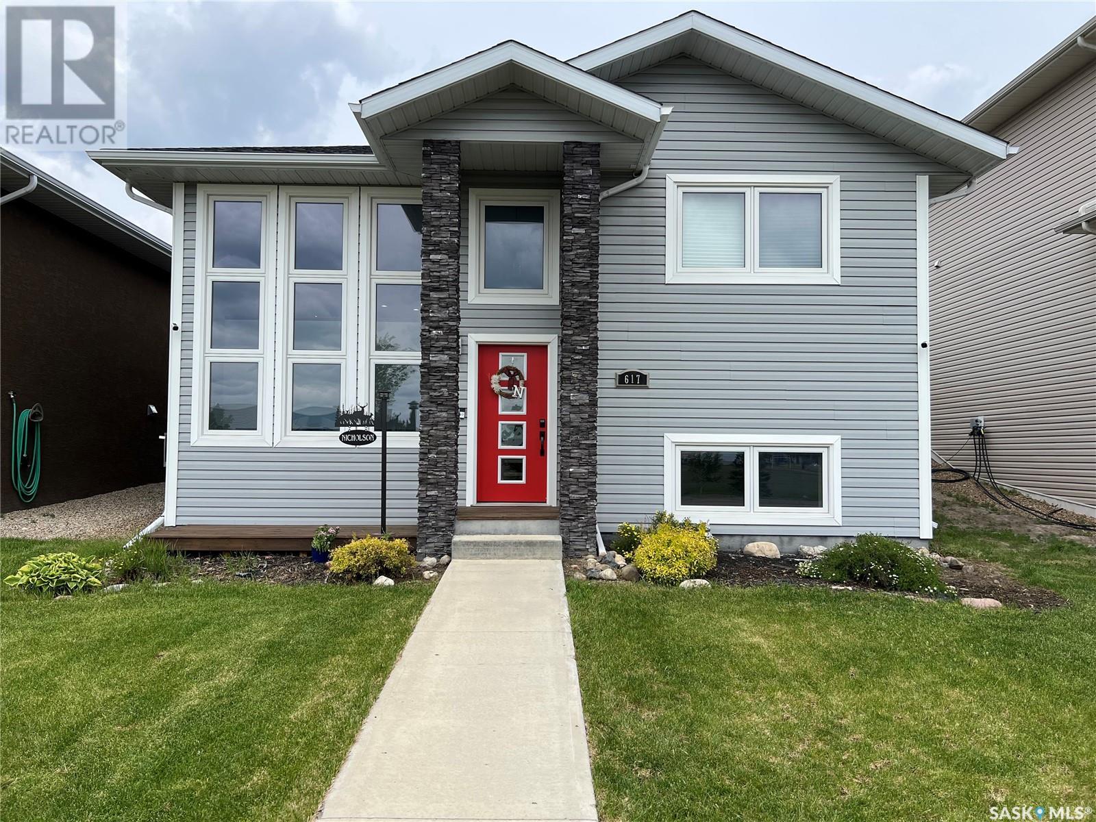 617 Douglas Dr, Swift Current, SK S9H 5R6