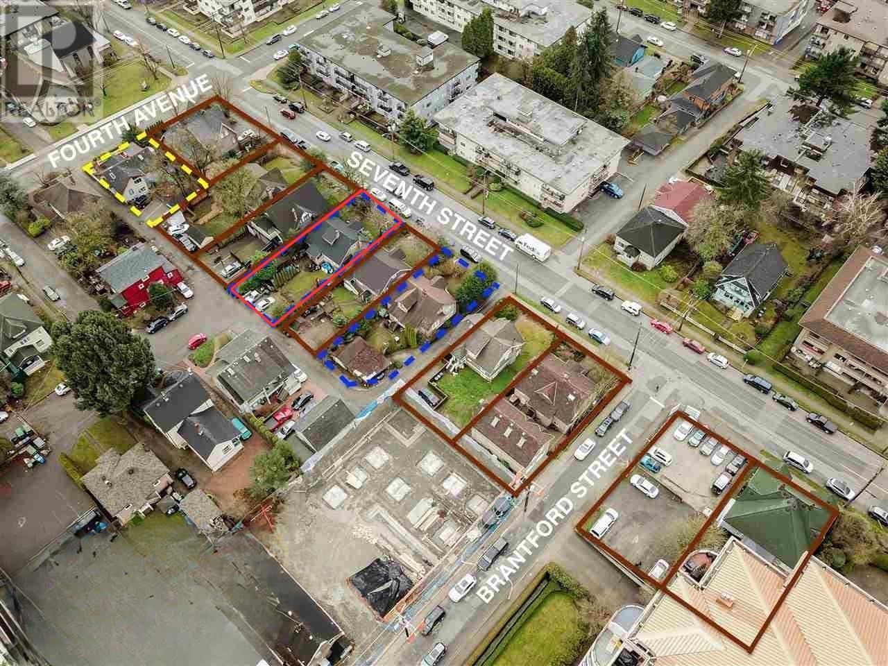 415 Seventh St, New Westminster, BC V3M 3L2