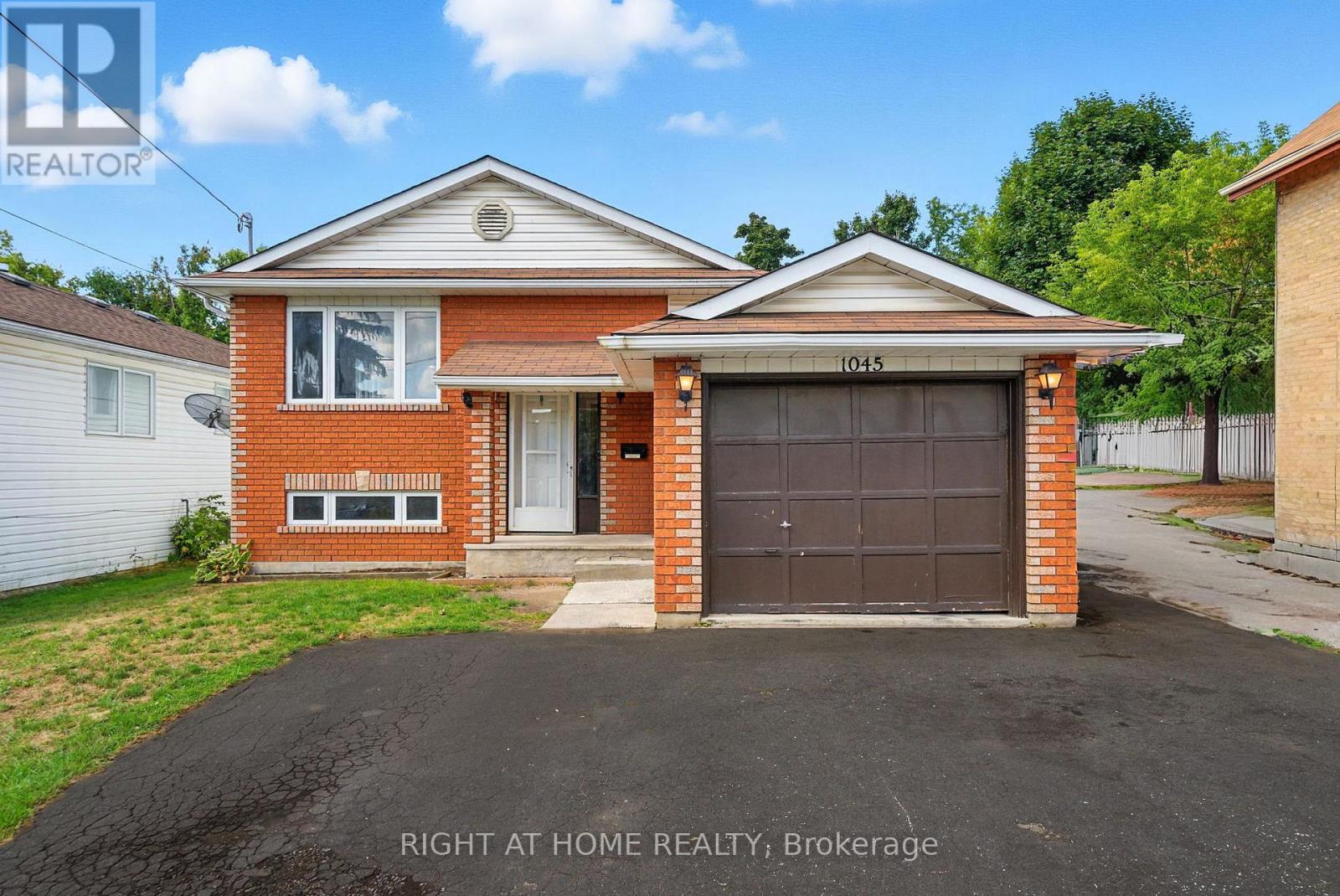 1045 High St Ward 1 St, Peterborough, ON K9J 5R8