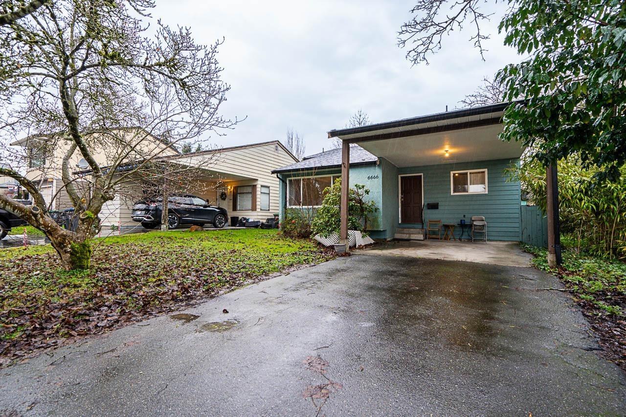 133 Street Unit 6666 #b, Surrey, BC V3W 7E9