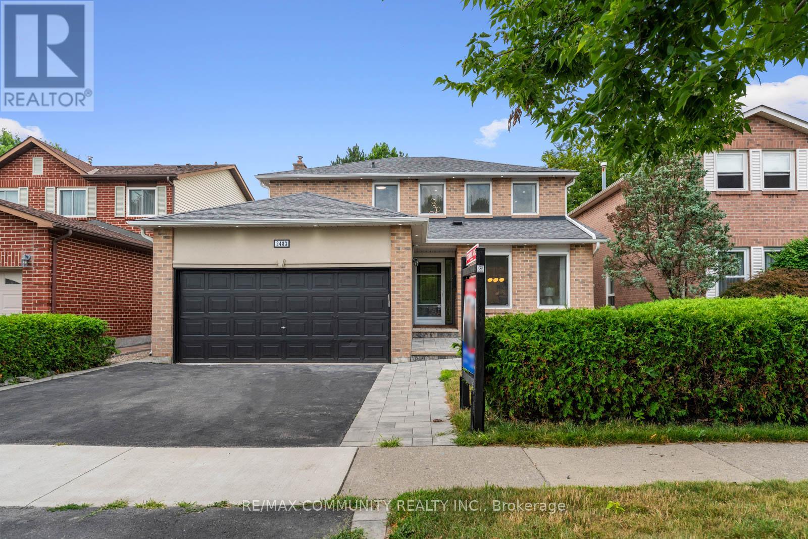 2483 Linwood St, Pickering, ON L1X 1G6