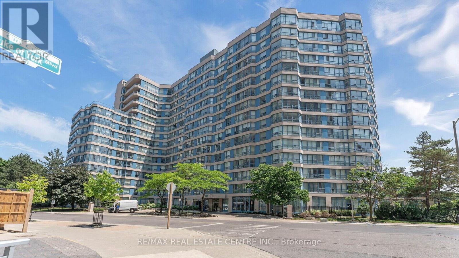 612 250 Webb Dr, Mississauga, ON L5B 3Z4