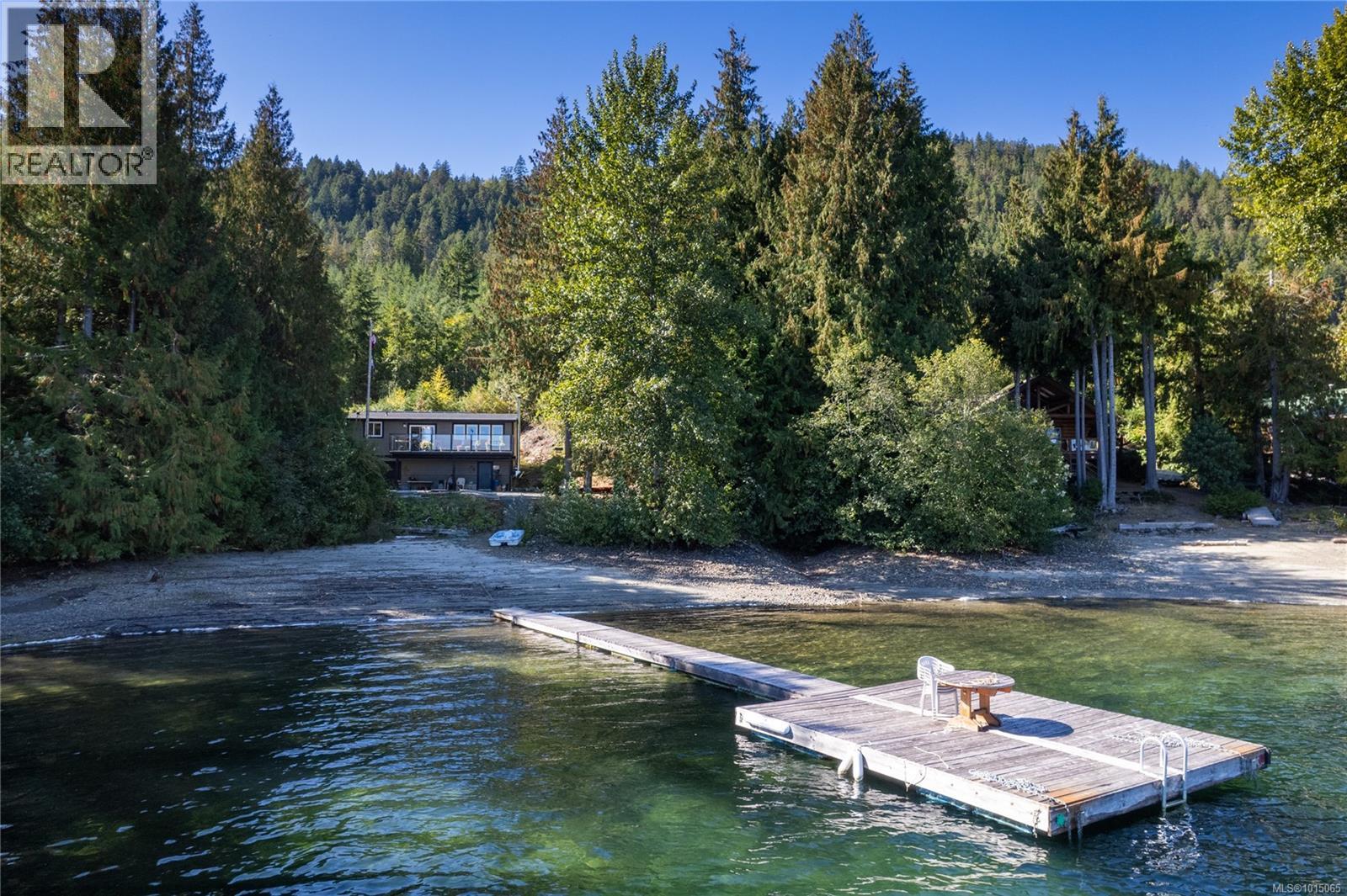 2180 S Lake Rd, Qualicum Beach, BC V9K 2L7