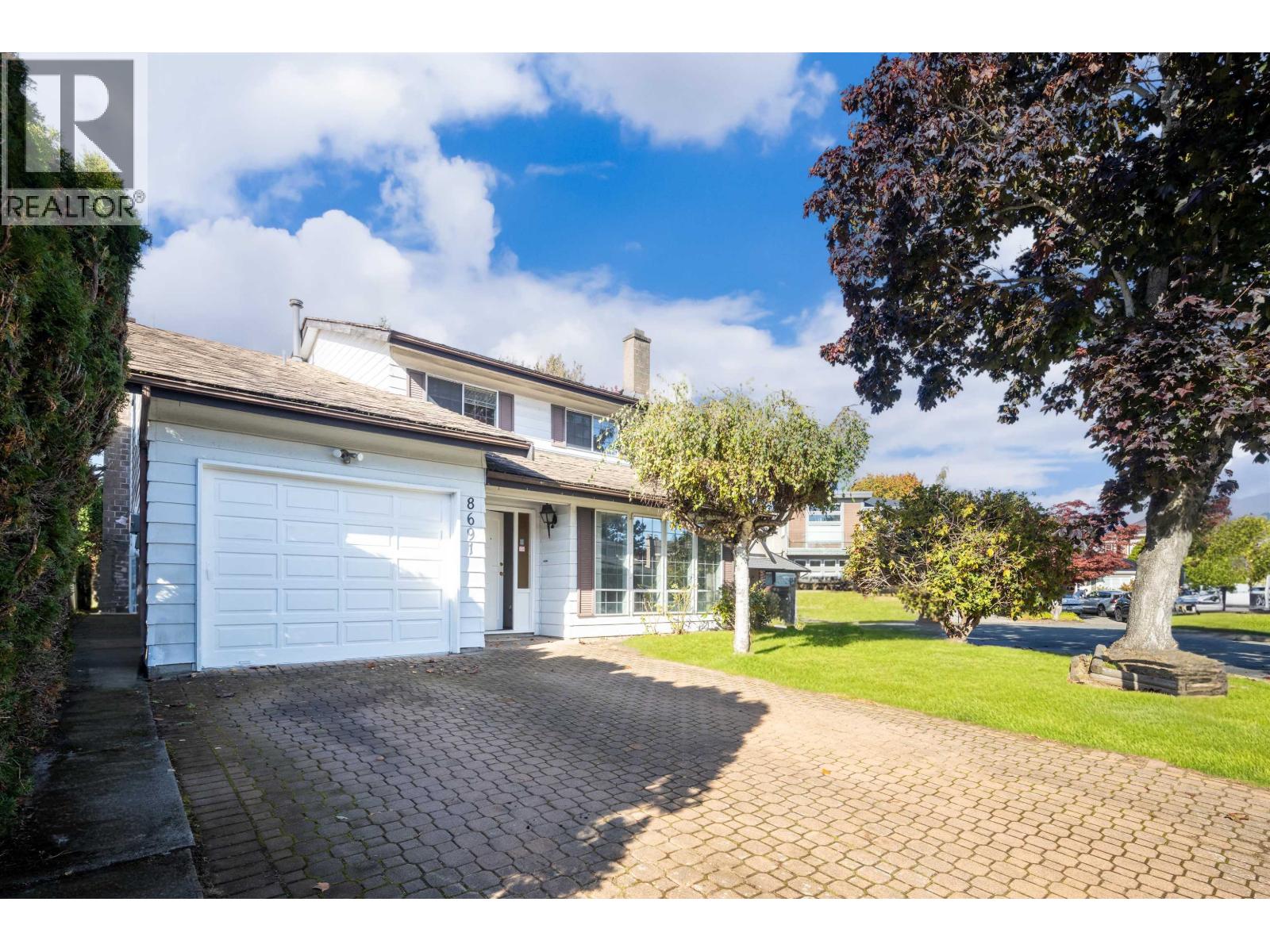 8691 Doulton Pl, Richmond, BC V7C 5A3