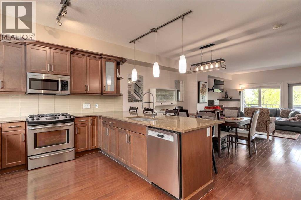 407 Valley Ridge Mnr NW, Calgary, AB T3B 6C4
