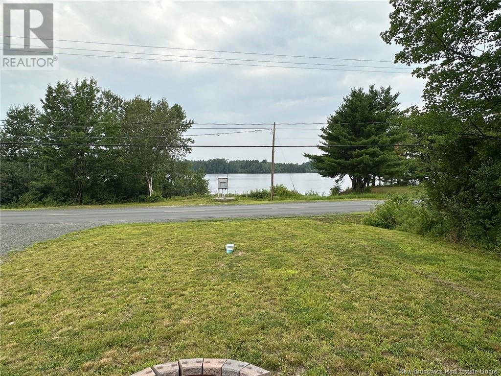 191 Islandview Dr, Miramichi, NB E1N 6B9