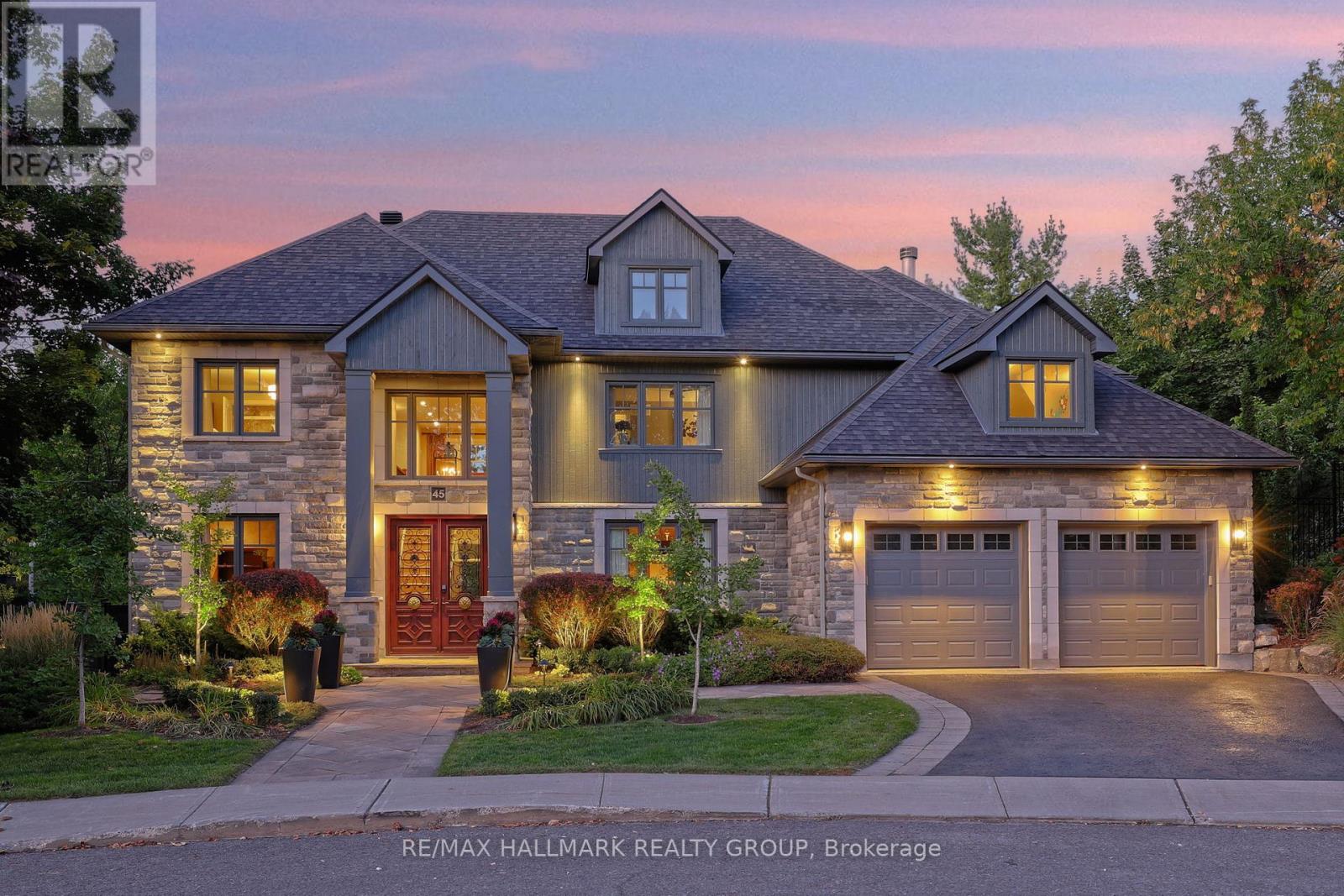 45 Crescent Hts, Ottawa, ON K1S 3G7