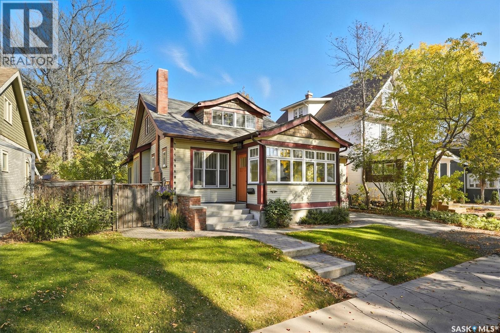 217 7th Street East, Saskatoon, SK S7H 0W9