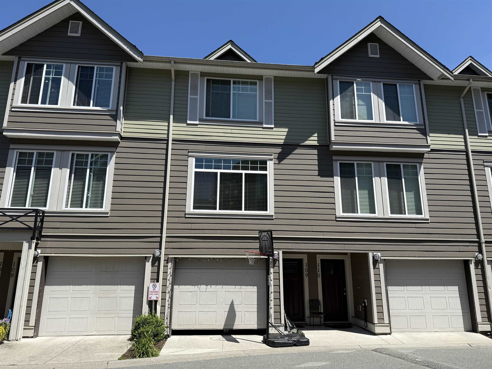 15399 Guildford Drive Unit 109, Surrey, BC V3R 7C6