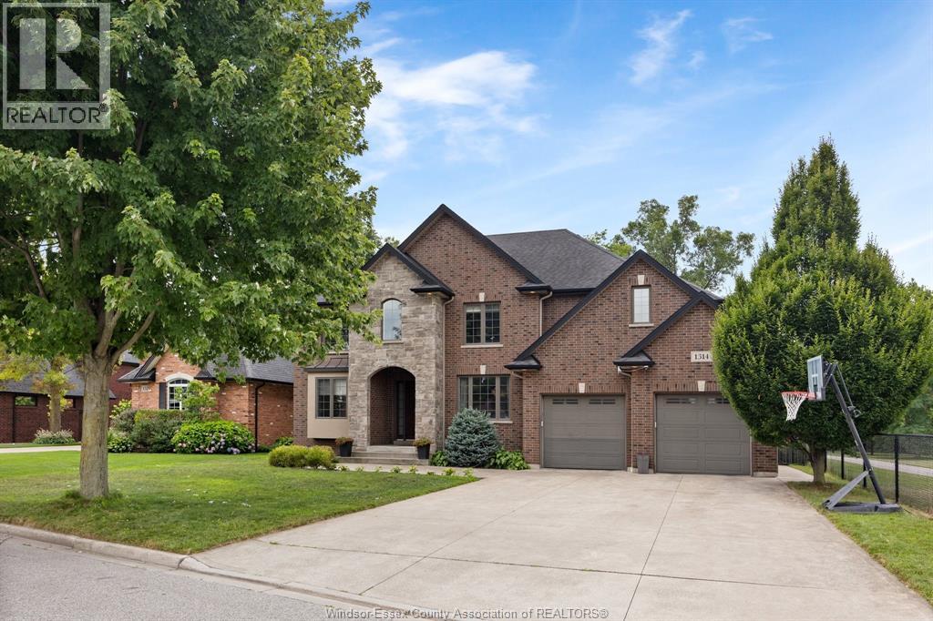 1314 Monty, Lasalle, ON N9J 0A8