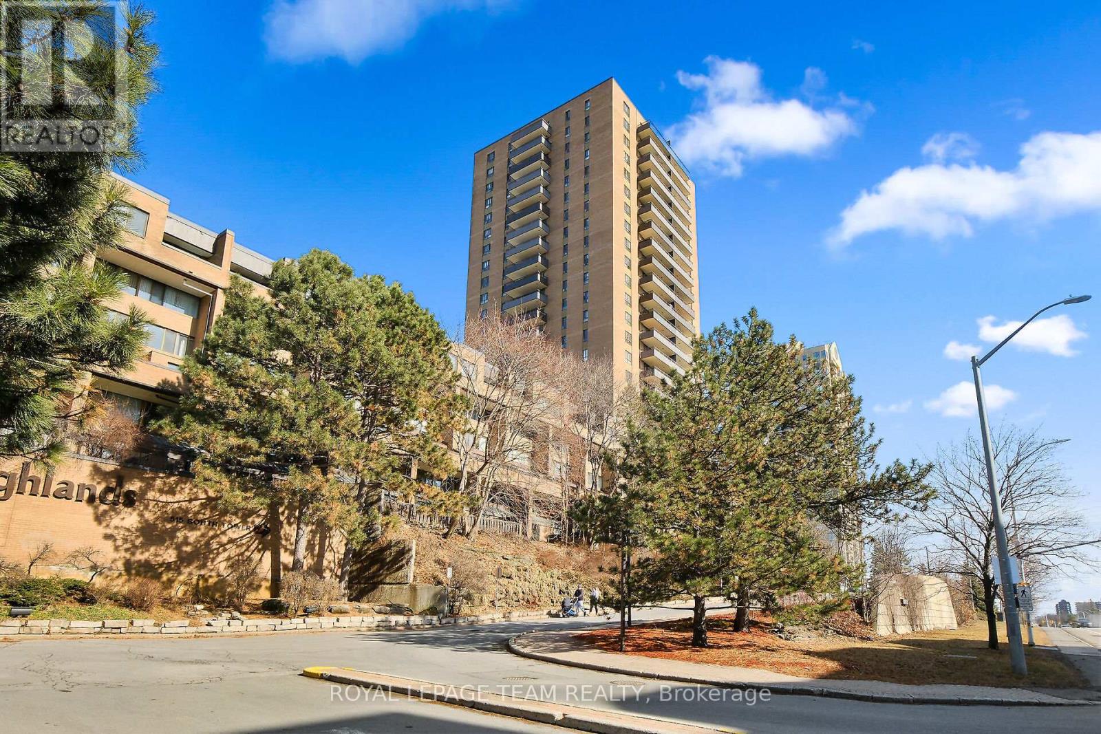 25092510 515 St Laurent Blvd, Ottawa, ON K1K 3X5