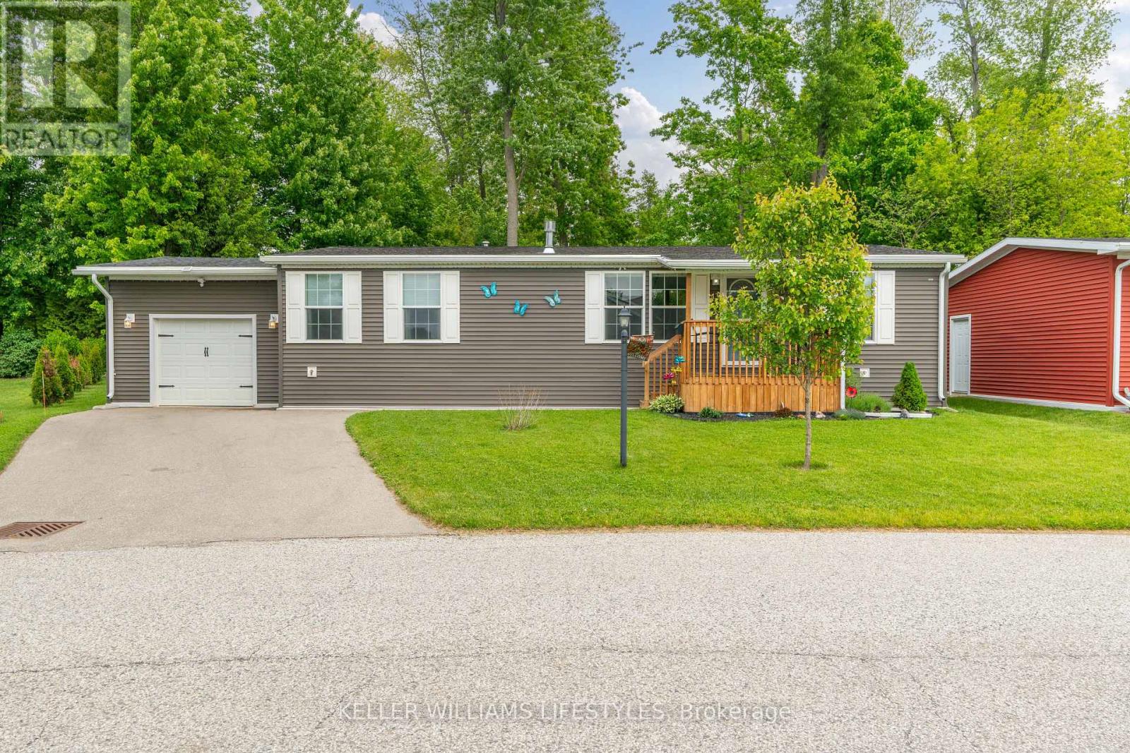 13 Kellestine Dr, Strathroy-Caradoc, ON N7G 3L3