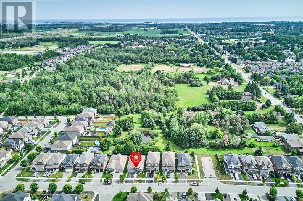 51 Elmer Adams Dr, Clarington, ON L1E 2L7