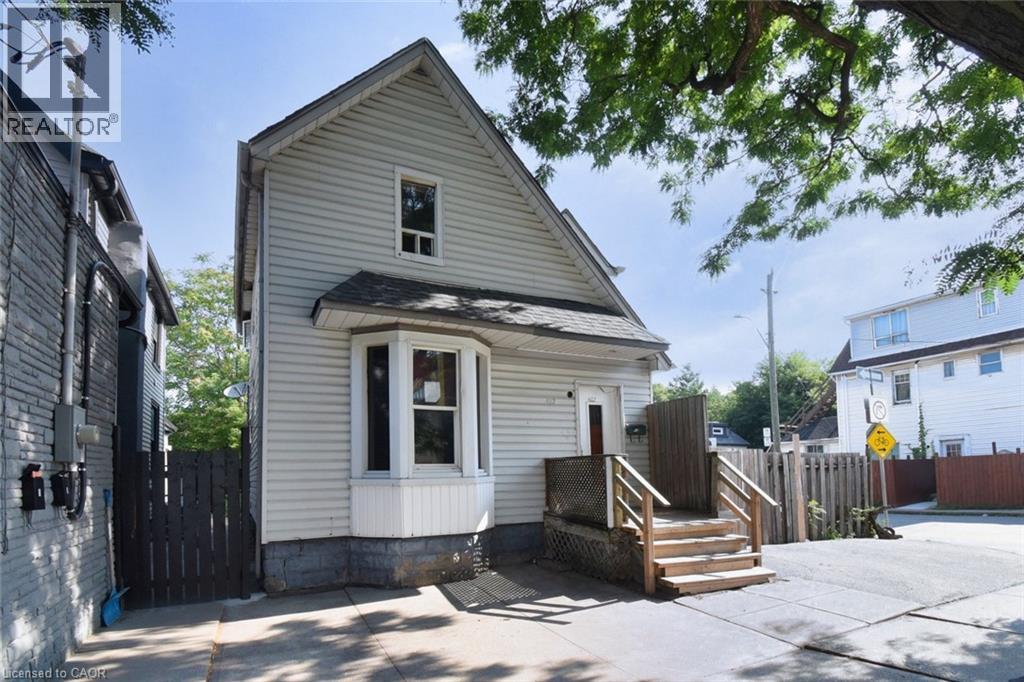 427 Cannon St E, Hamilton, ON L8L 2C7