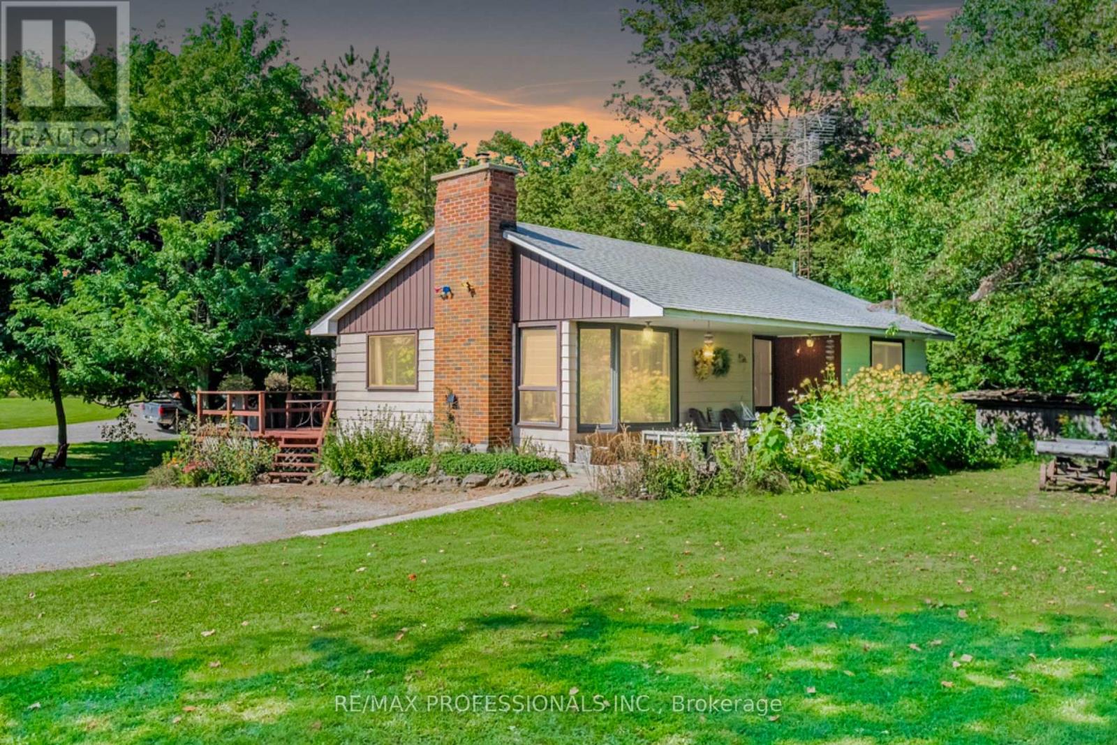13958 Trafalgar Rd, Halton Hills, ON N0B 1H0