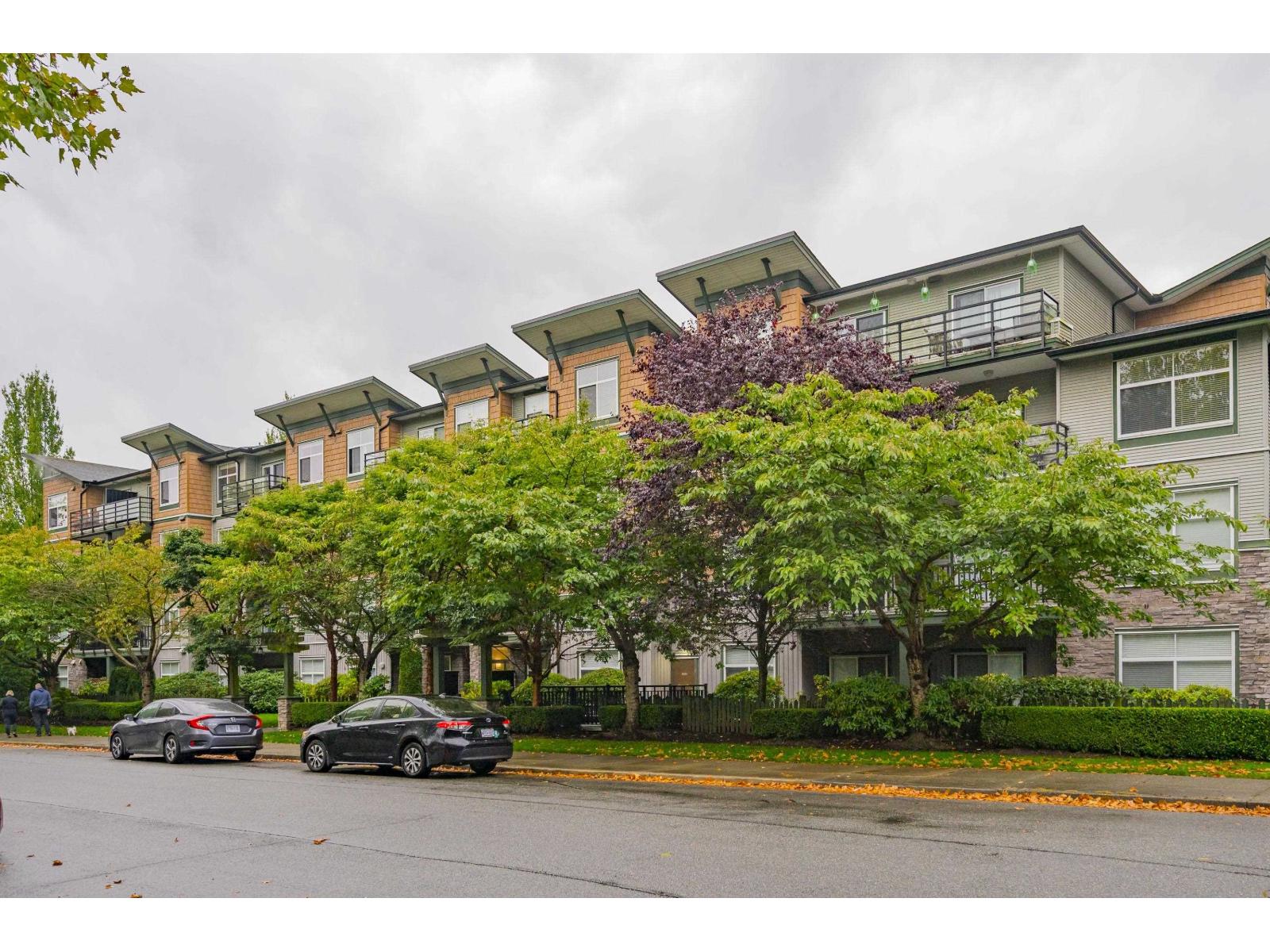 8183 121a Street Unit 303, Surrey, BC V3W 1S7