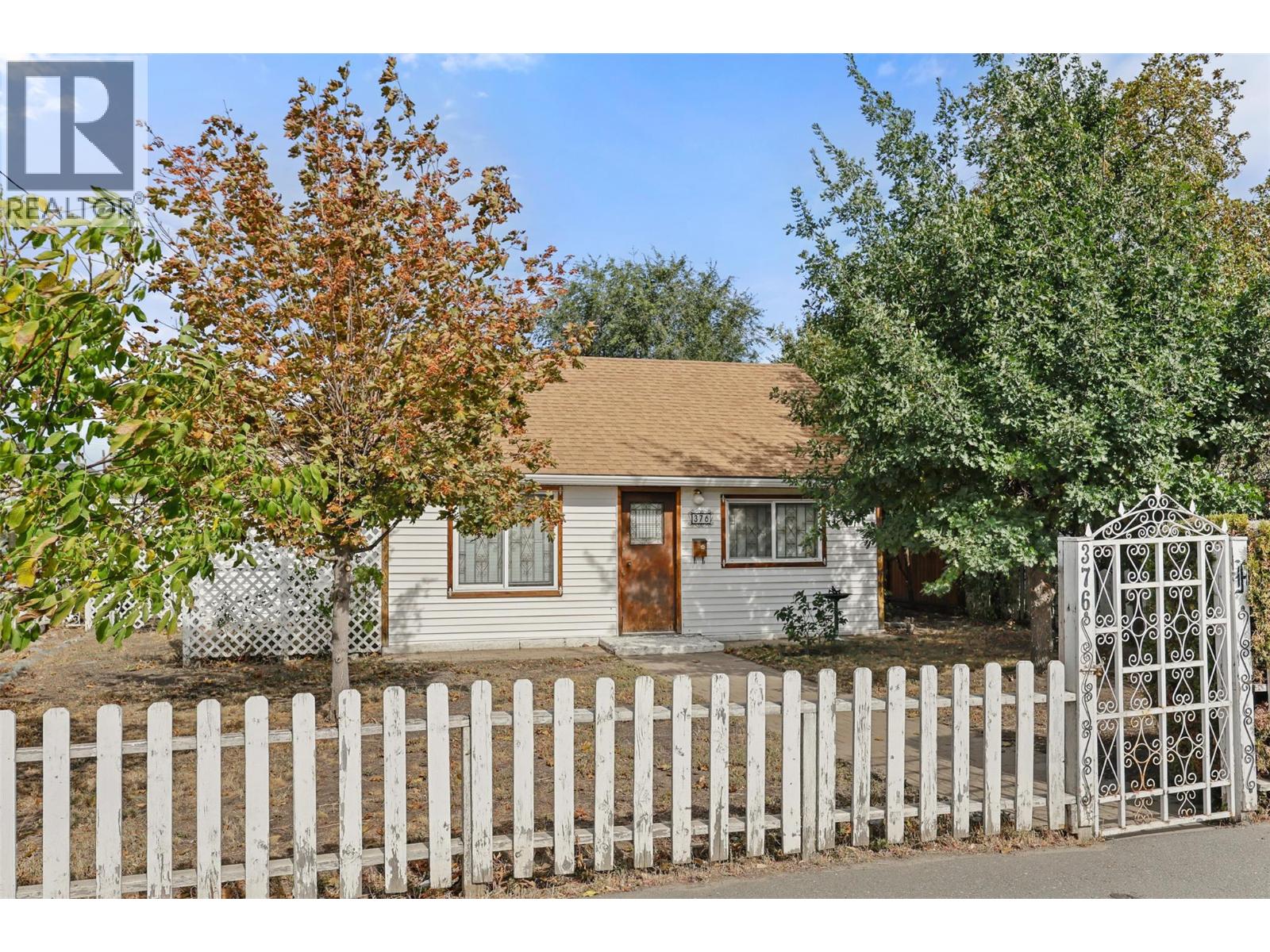 376 Alexander Ave, Kamloops, BC V2B 3R3