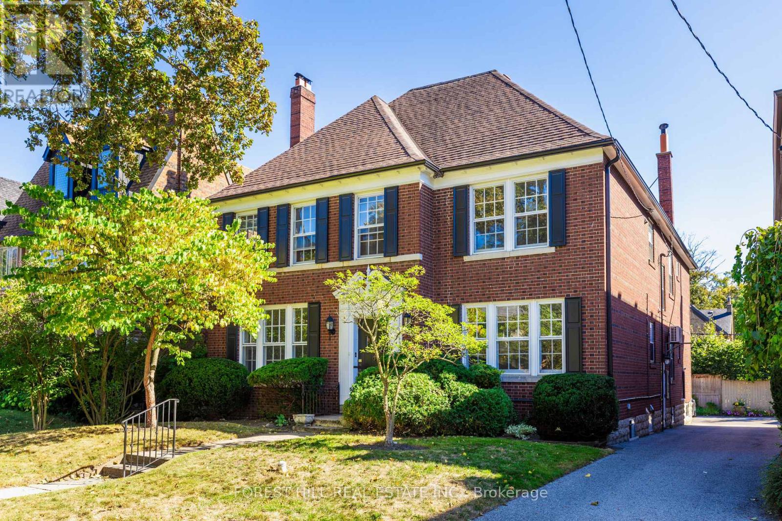 29 Whitehall Rd, Toronto, ON M4W 2C5