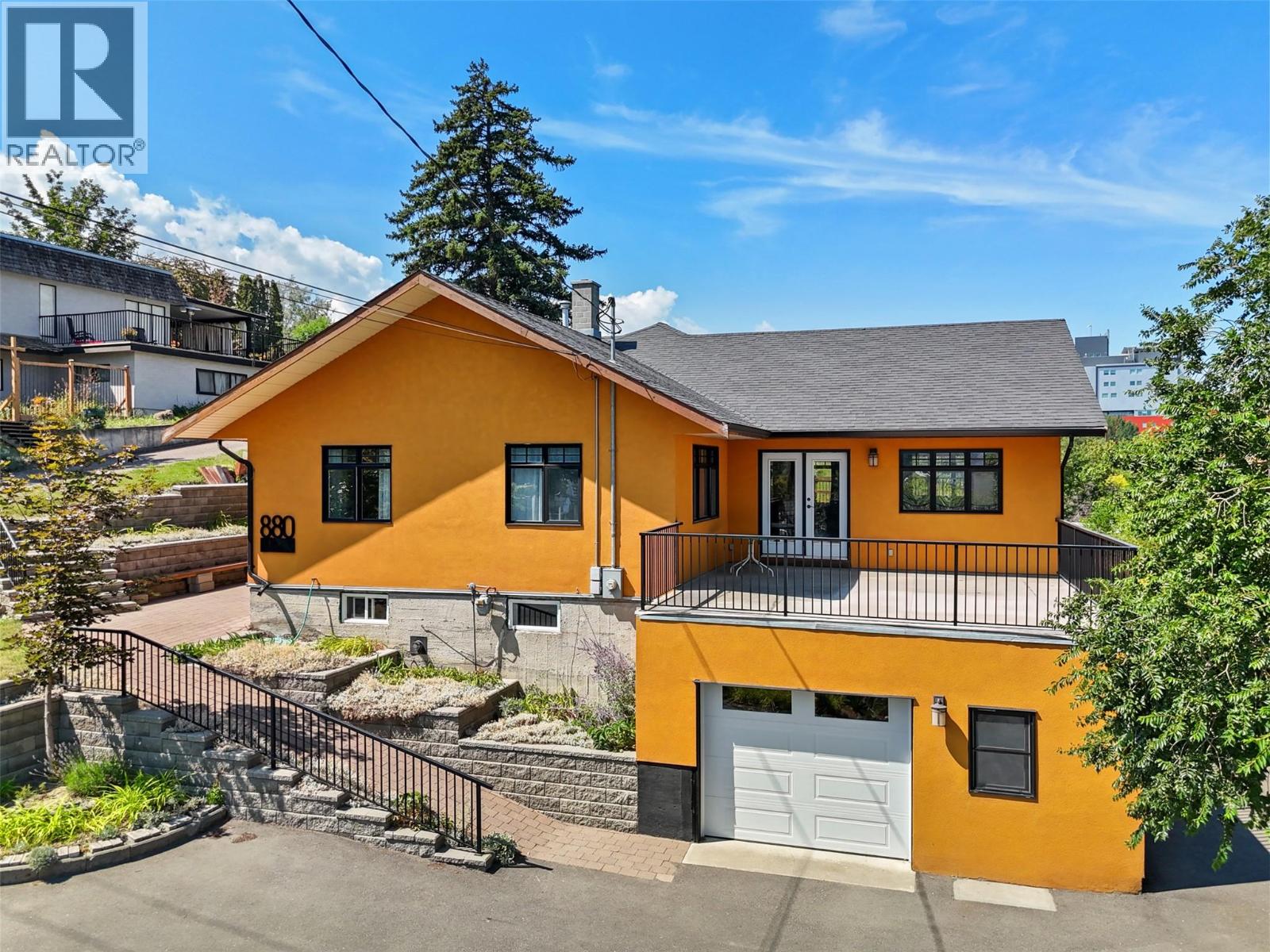 880 6 Avenue, Kamloops, BC V2C 3S1