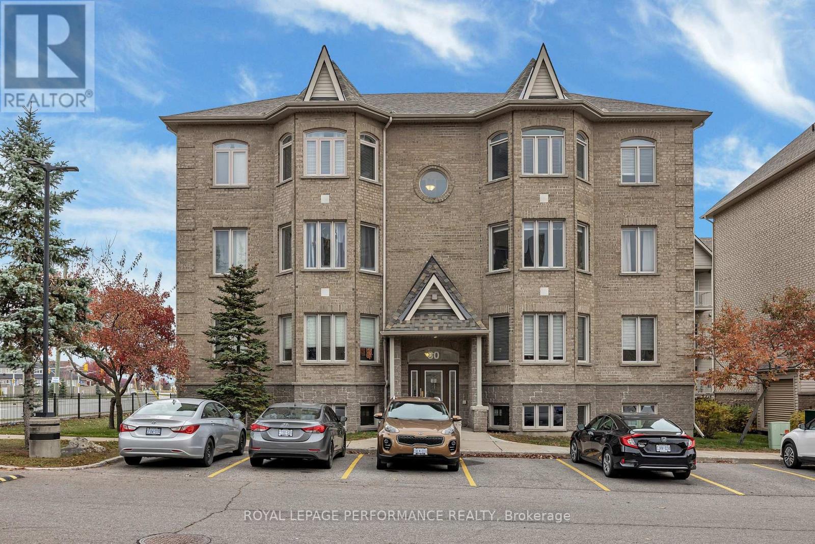 2 80 Briargate Private, Ottawa, ON K4A 0C3