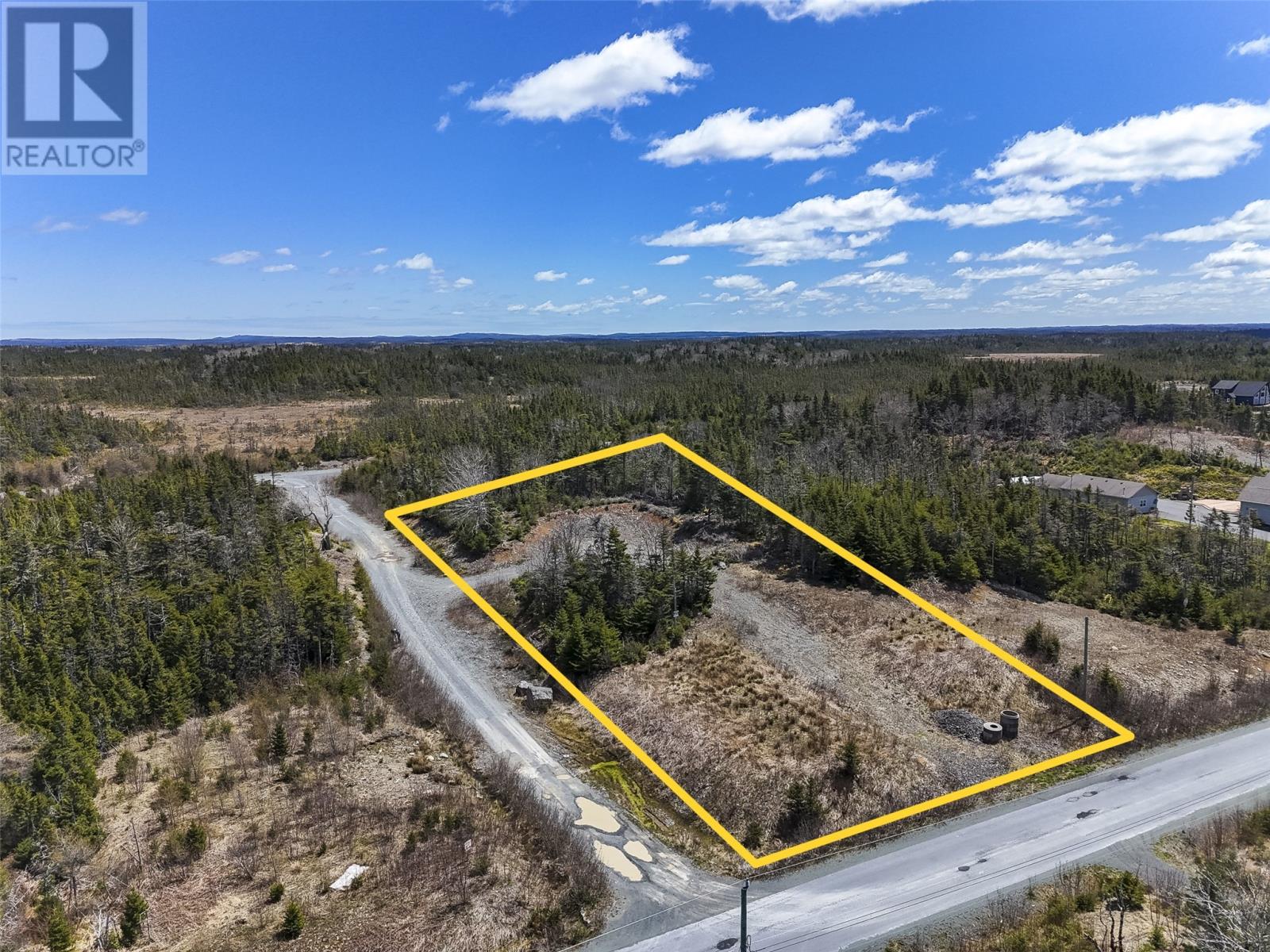 100 Amber Dr, Whitbourne, NL A0B 3K0