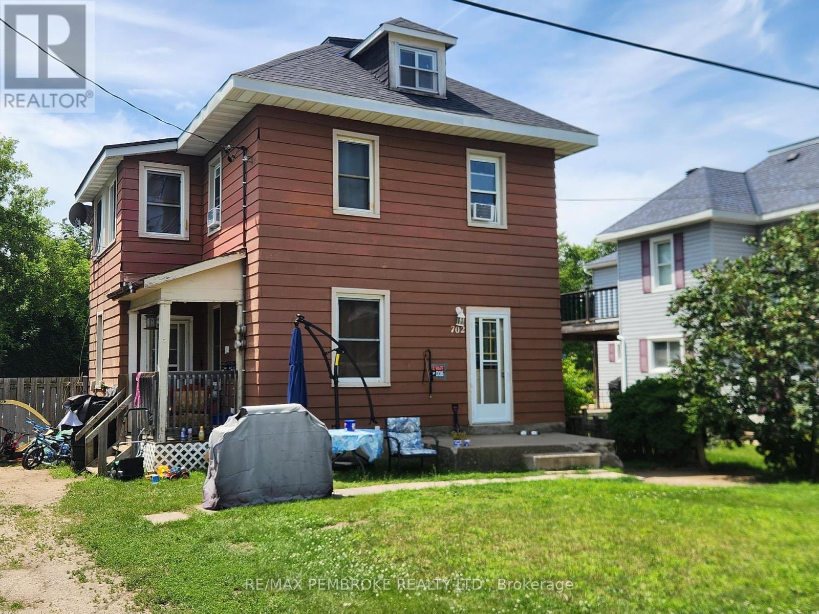 702 Fischer St, Pembroke, ON K8A 6K3