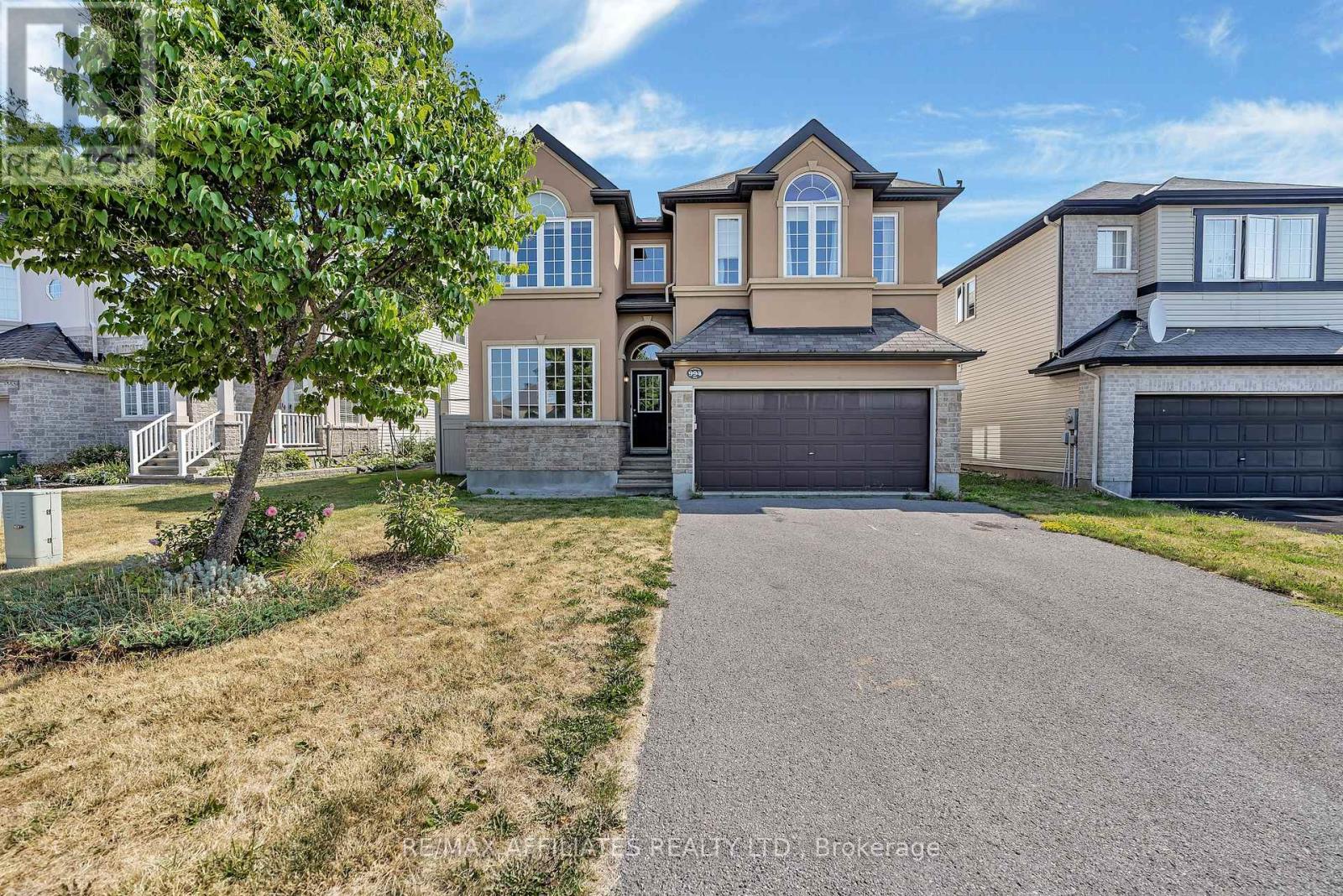 994 Fieldfair Way, Ottawa, ON K4A 0E4