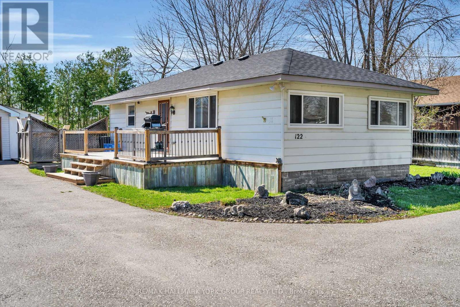 122 Sunset Beach Rd, Georgina, ON L0E 1N0