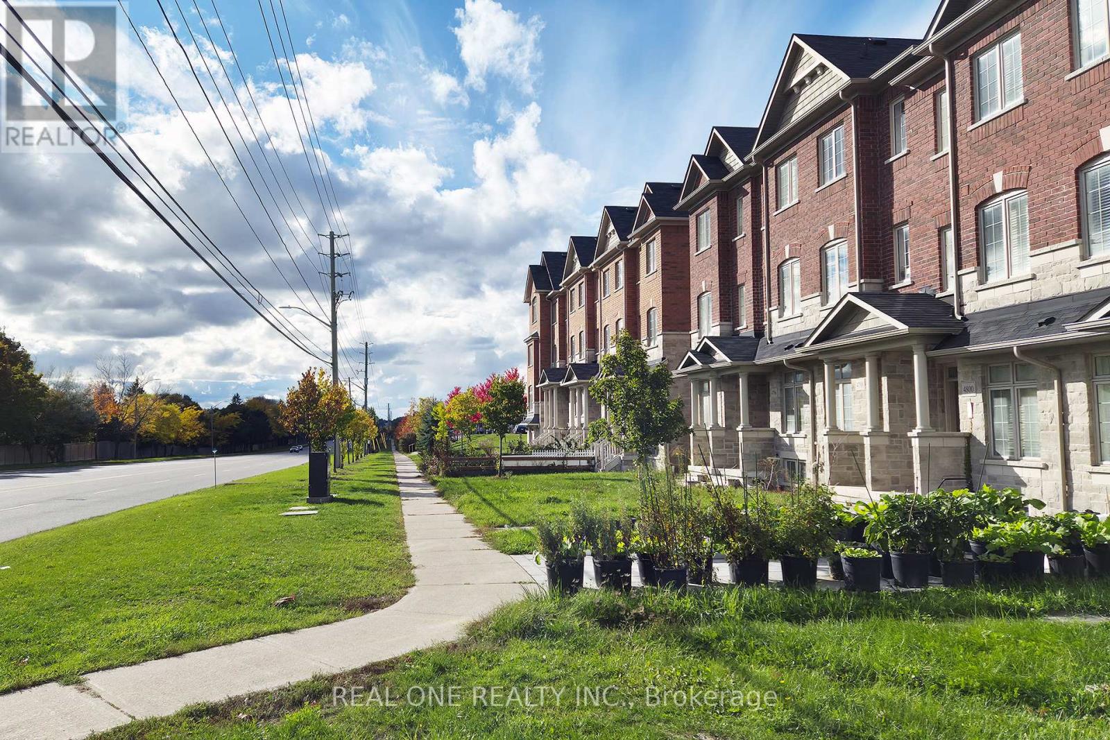 4798 16th Ave, Markham, ON L6C 0V8