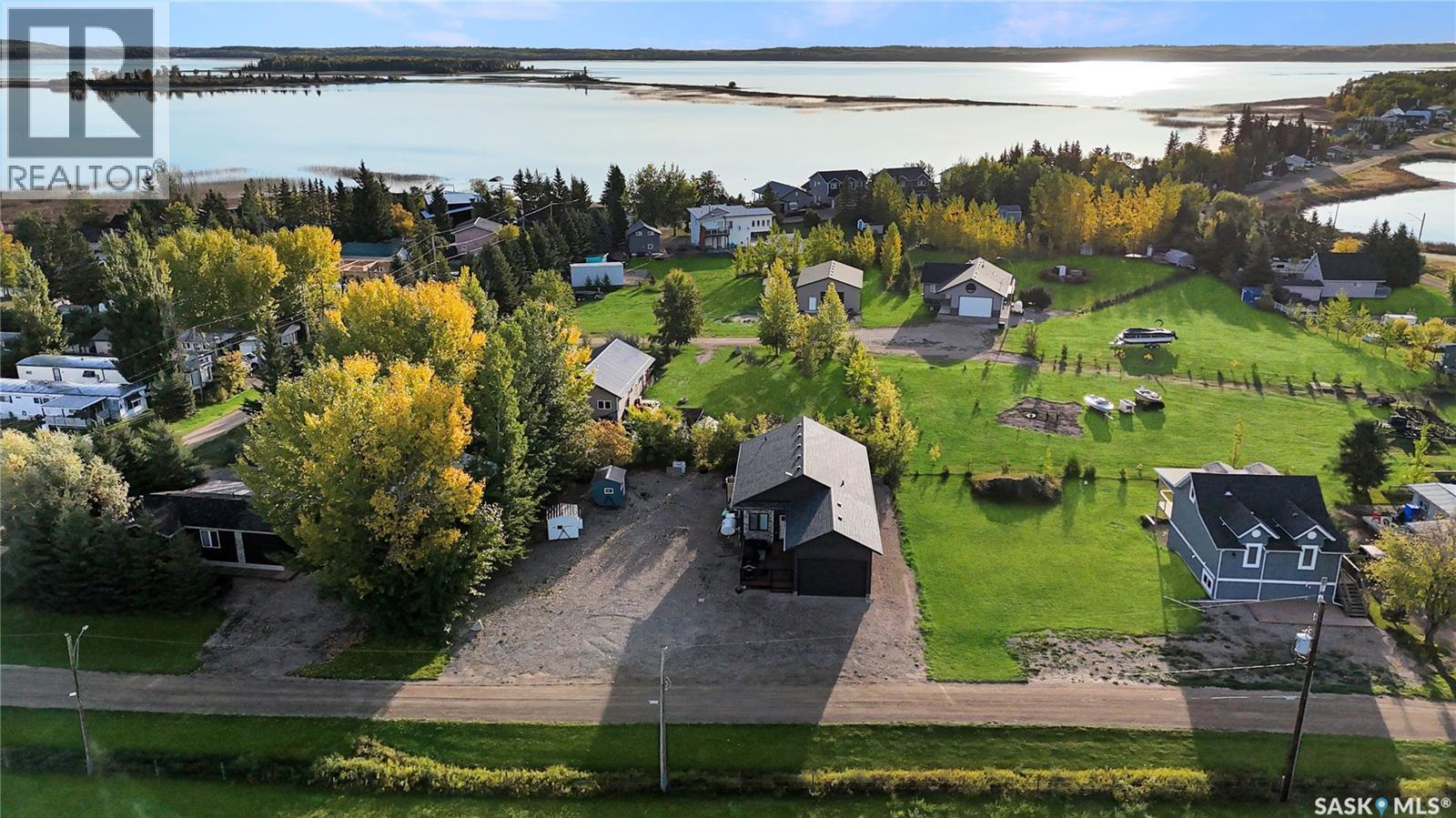 403-404 Park Pl, Iroquois Lake, SK S0J 2G0