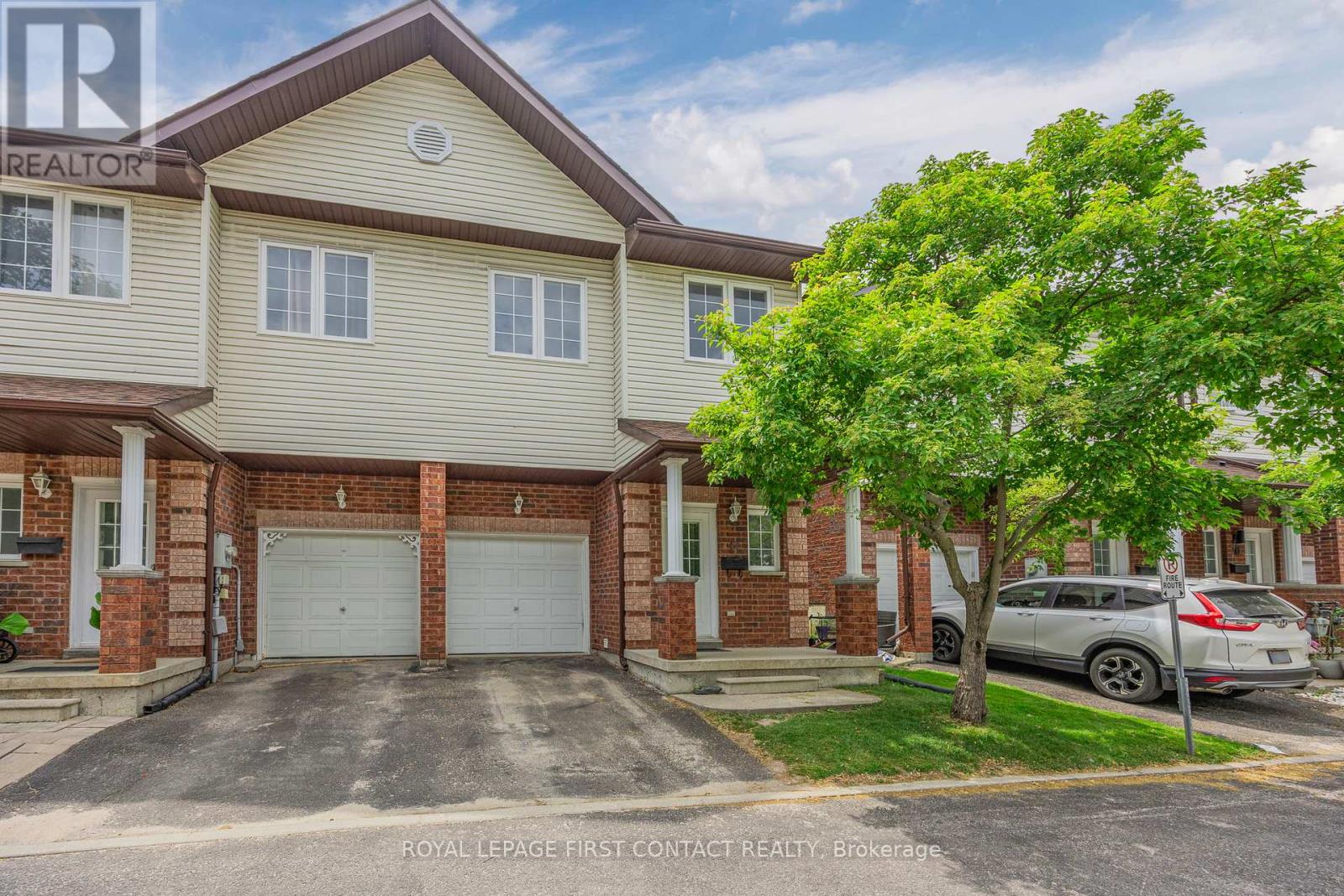 12 488 Yonge St, Barrie, ON L4N 4E2