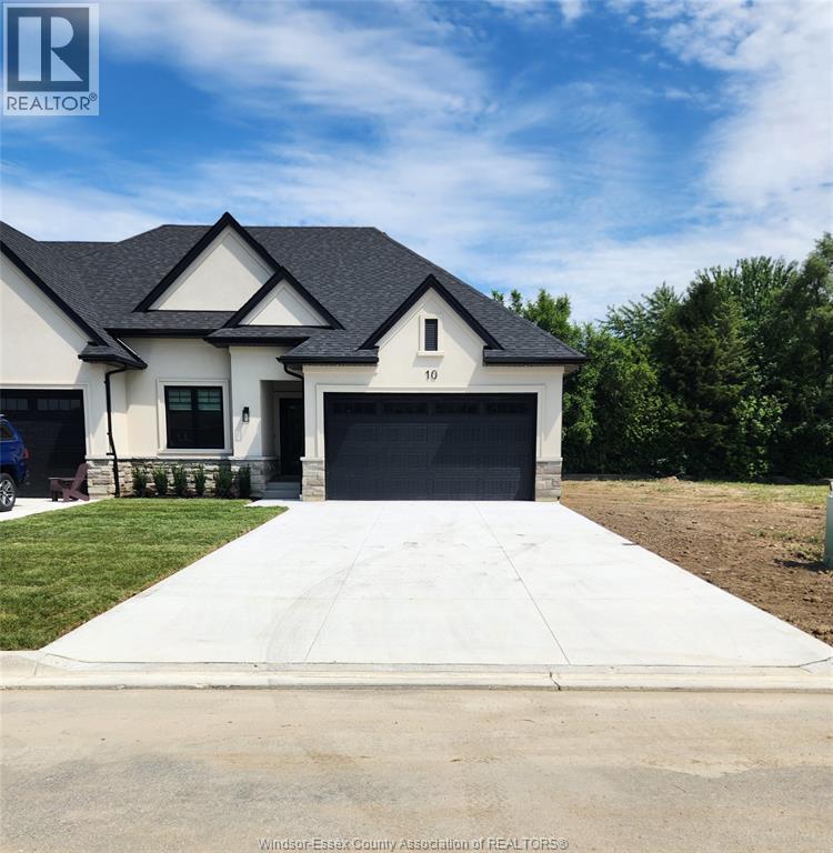 10 Mulberry Ct, Amherstburg, ON N9V 1N3