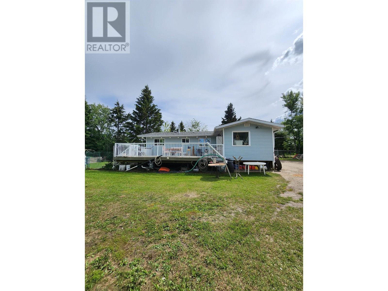 12208 Oak Ave, Fort St. John, BC V1J 4M7