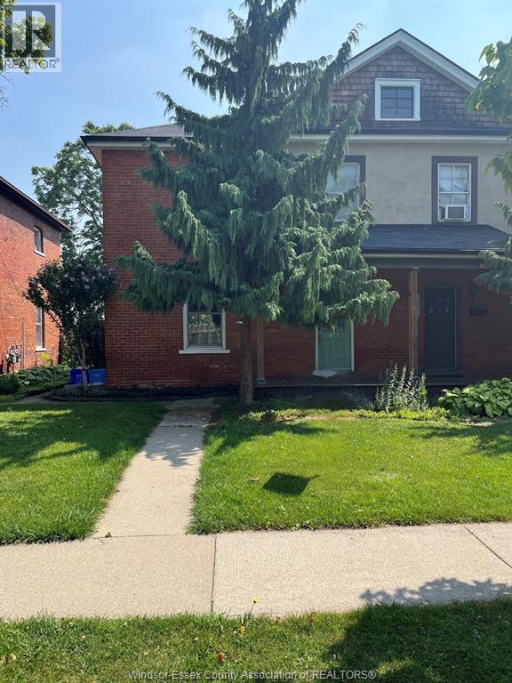 1084 Monmouth, Windsor, ON N8Y 3L7