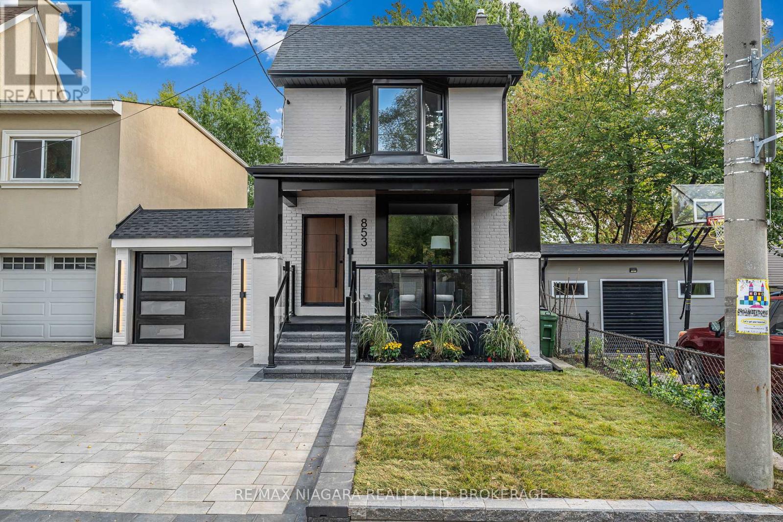 853 Sammon Ave, Toronto, ON M4C 2E9