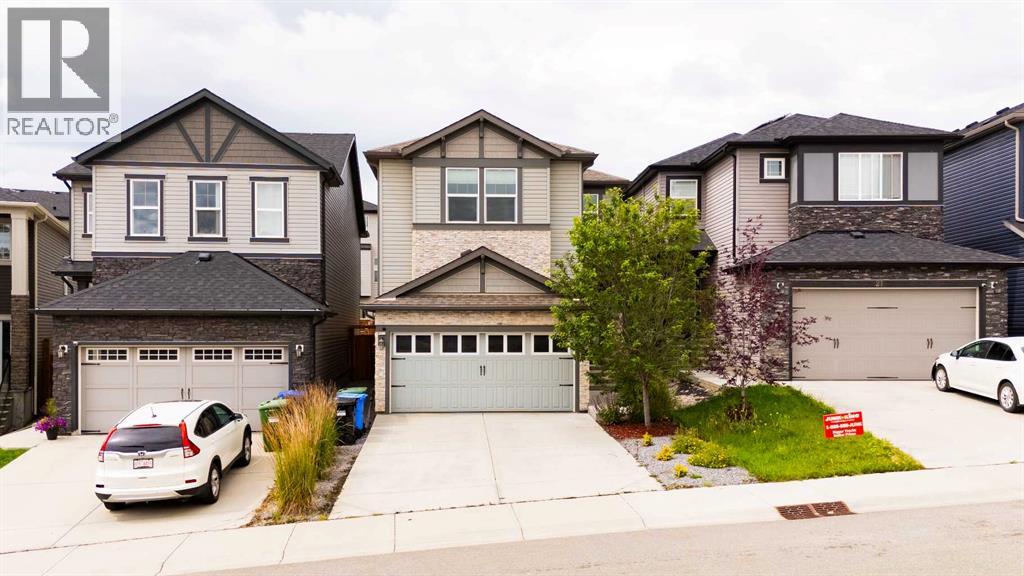 17 Nolanhurst Common NW, Calgary, AB T3R 1S6