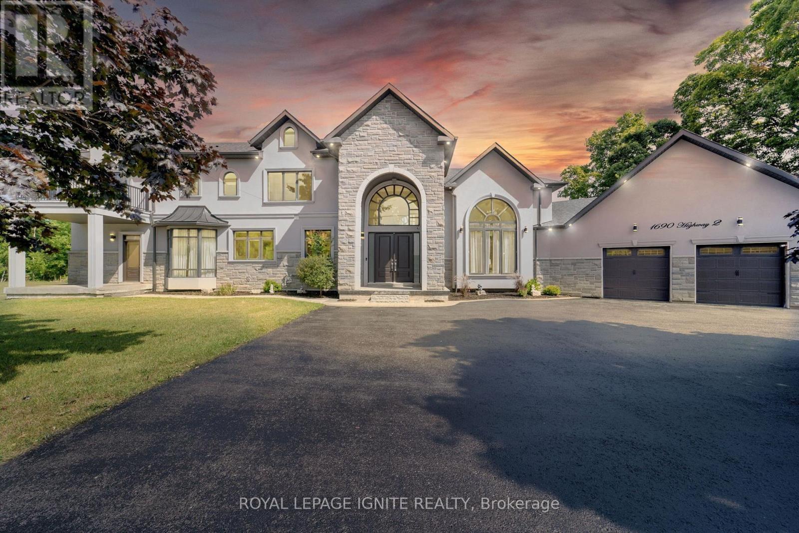1690 Highway 2 Rd, Clarington Courtice, ON L1E 2R6