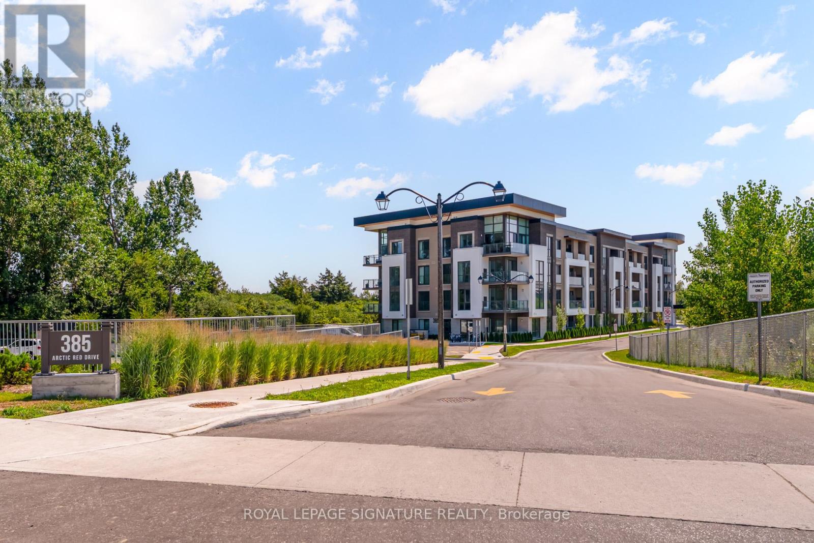 324 385 Arctic Red Dr, Oshawa Windfields, ON L1L 0M5