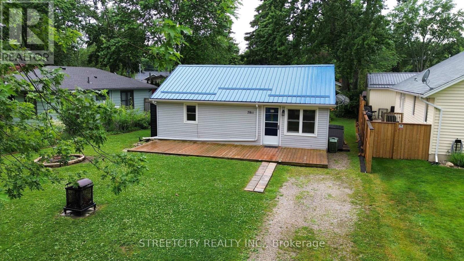 7811 Ken St, Plympton-Wyoming, ON N0N 1J6