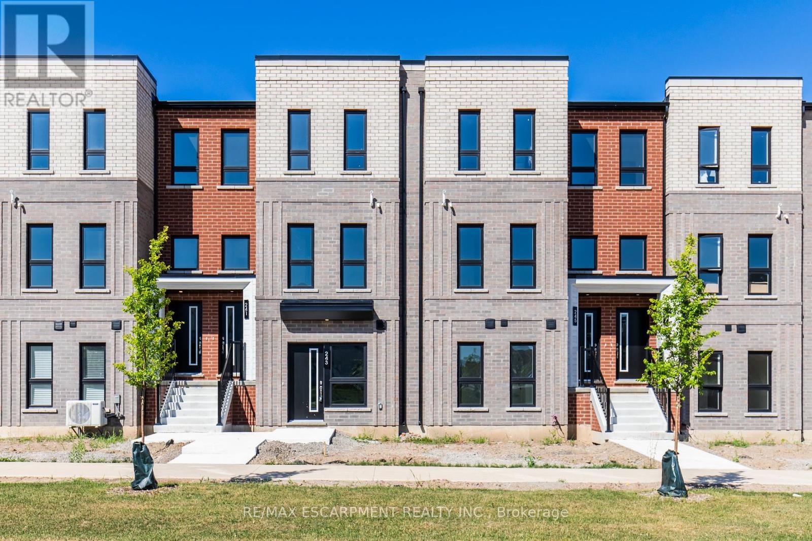 243 Burke St, Hamilton Waterdown, ON L0R 2H7