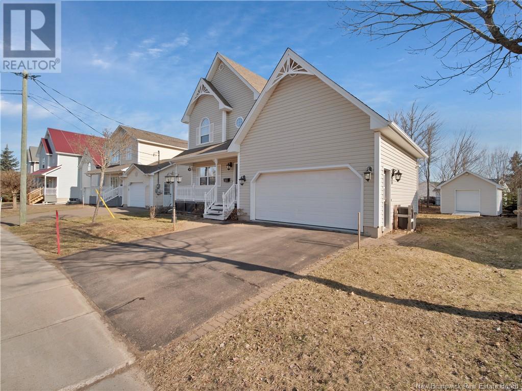 291 Twin Oaks Dr, Moncton, NB E1G 4W7