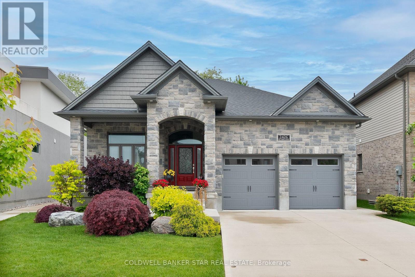 2426 Red Thorne Ave, London, ON N6P 0E7