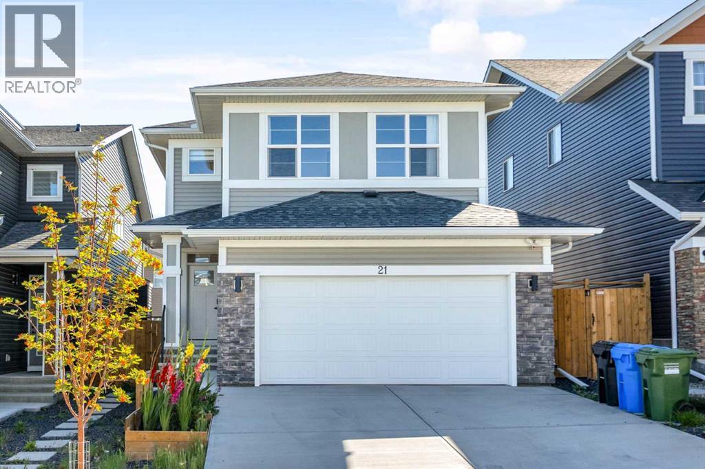 21 Ambleside Cres NW, Calgary, AB T3P 1S6